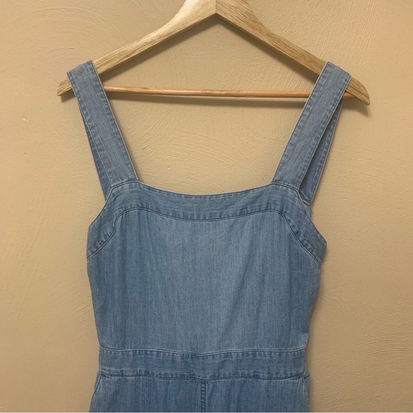 Madewell Denim Apron Bow-Back Jumpsuit in Ronda Wash Size 4 - Picture 5 of 13